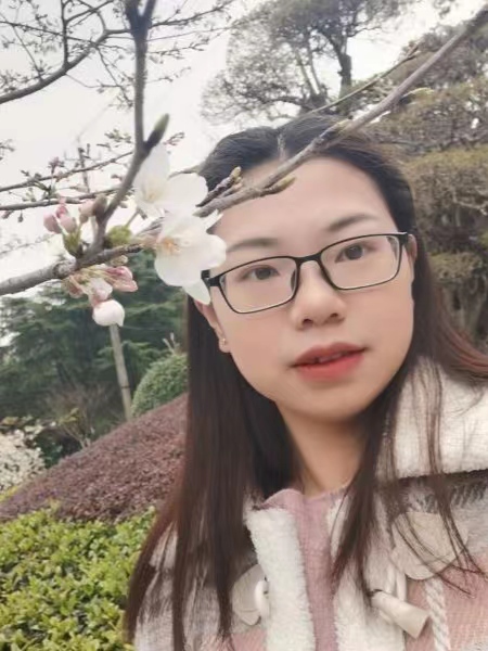 杨小柒